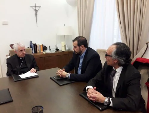 The Bishop D. Luís, Celso González and Mario Cardama in a meeting.