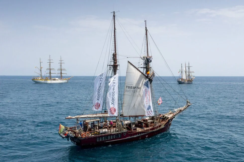                                     Salida de los grandes veleros de Valencia rumbo a Sevilla © María Muiña 