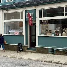 “Sooner or later everyone comes down Warren Street” 