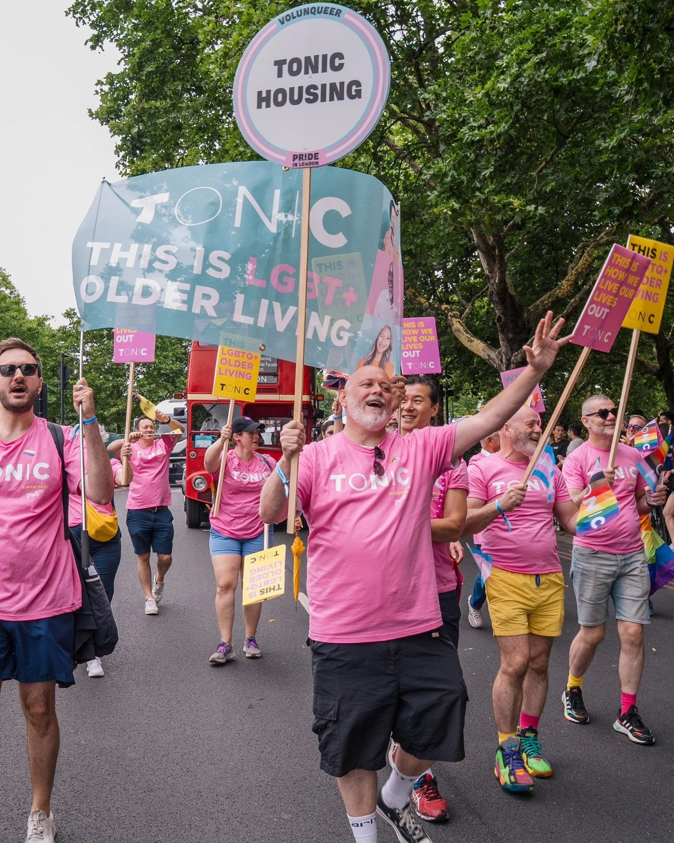 🩵 A lil' London Pride photo dump!

🩷 Thank you @prideinlondon for featuring Tonic as one of your #VolunQueer campaign charities &amp; to all of your incredible volunteers!

🖤 Thank you so much to everyone who joined us; our amazing residents, volu