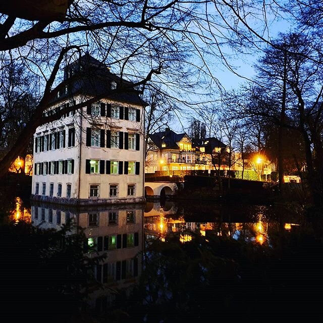 A view of the #watercastle at #holzhausenpark during our evening walk. #holzhausenschl&ouml;sschen  #castle #holzhausen