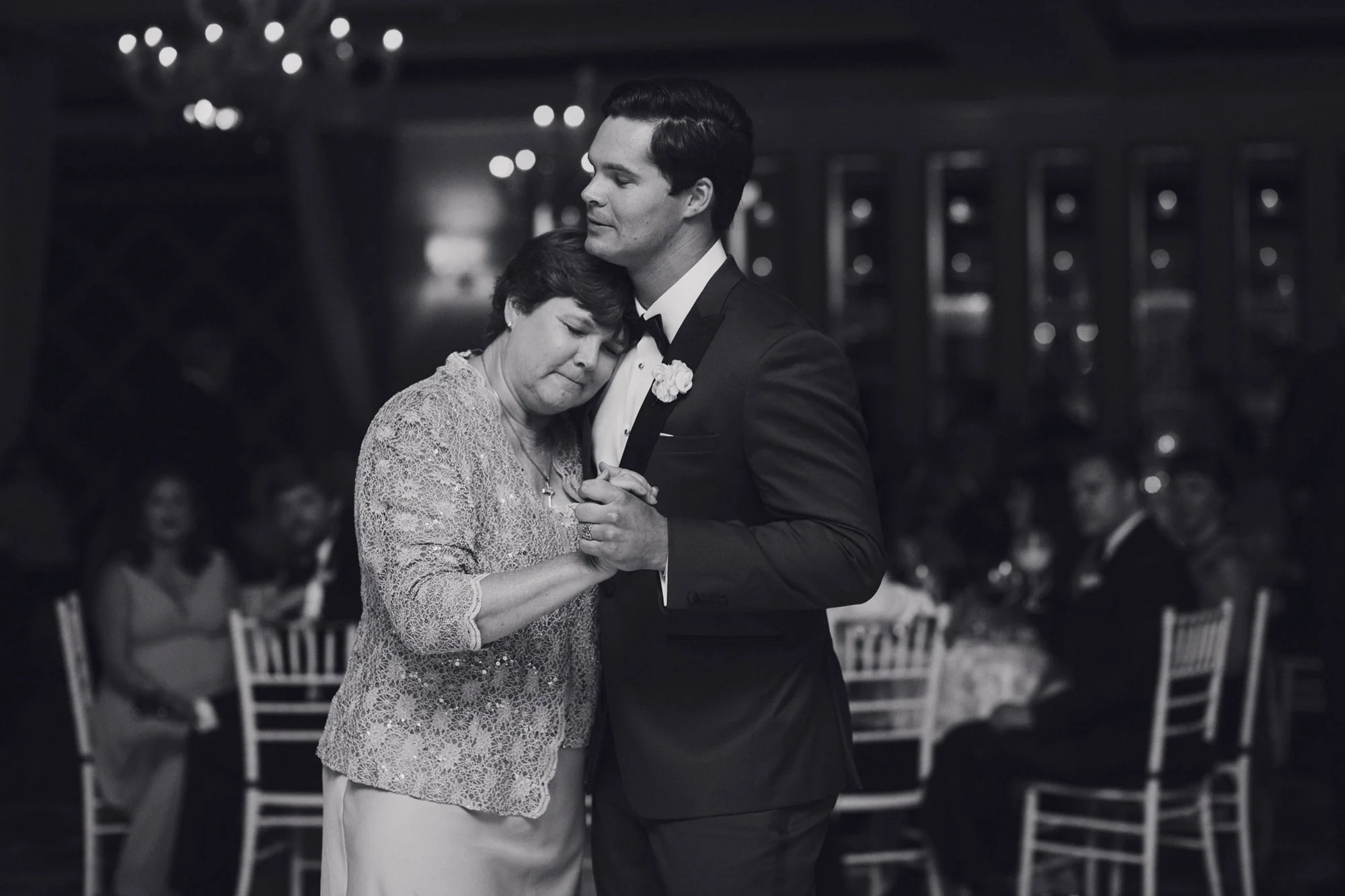 mother and son dance at a wedding