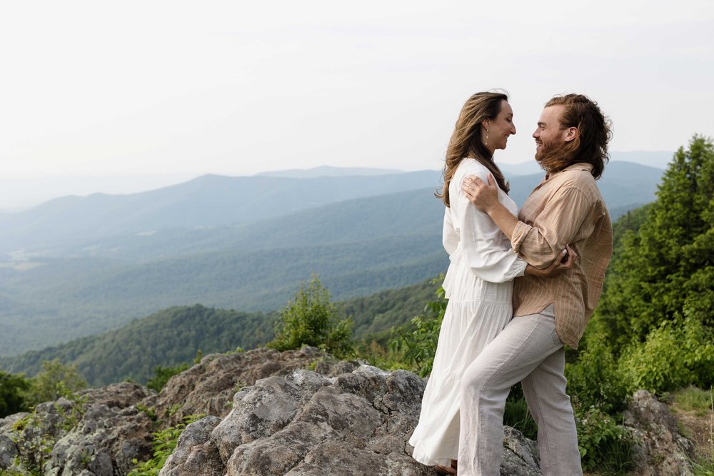 couple at Jewel Hollow Overlook 
