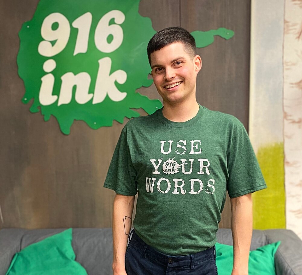 Mountaineer fuldstændig kode Use Your Words' T-Shirt — 916 Ink
