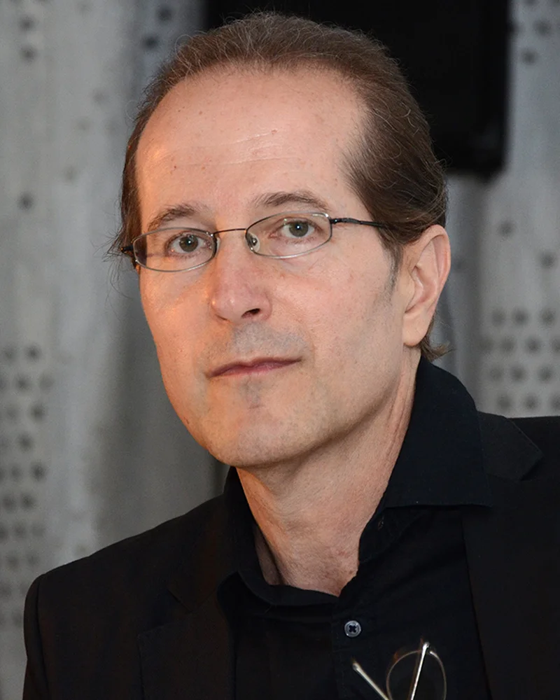 Alexander Alberro