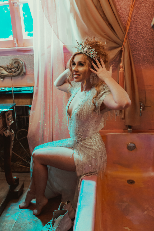 Behind the Scenes with Haley Reinhart at the Ragdoll Pink Palace.