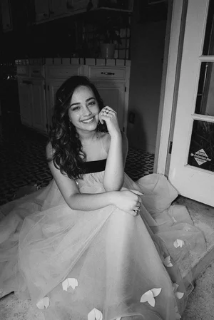 Actress Mary Mouser Exclusive Photo Gallery and Interview — Heather