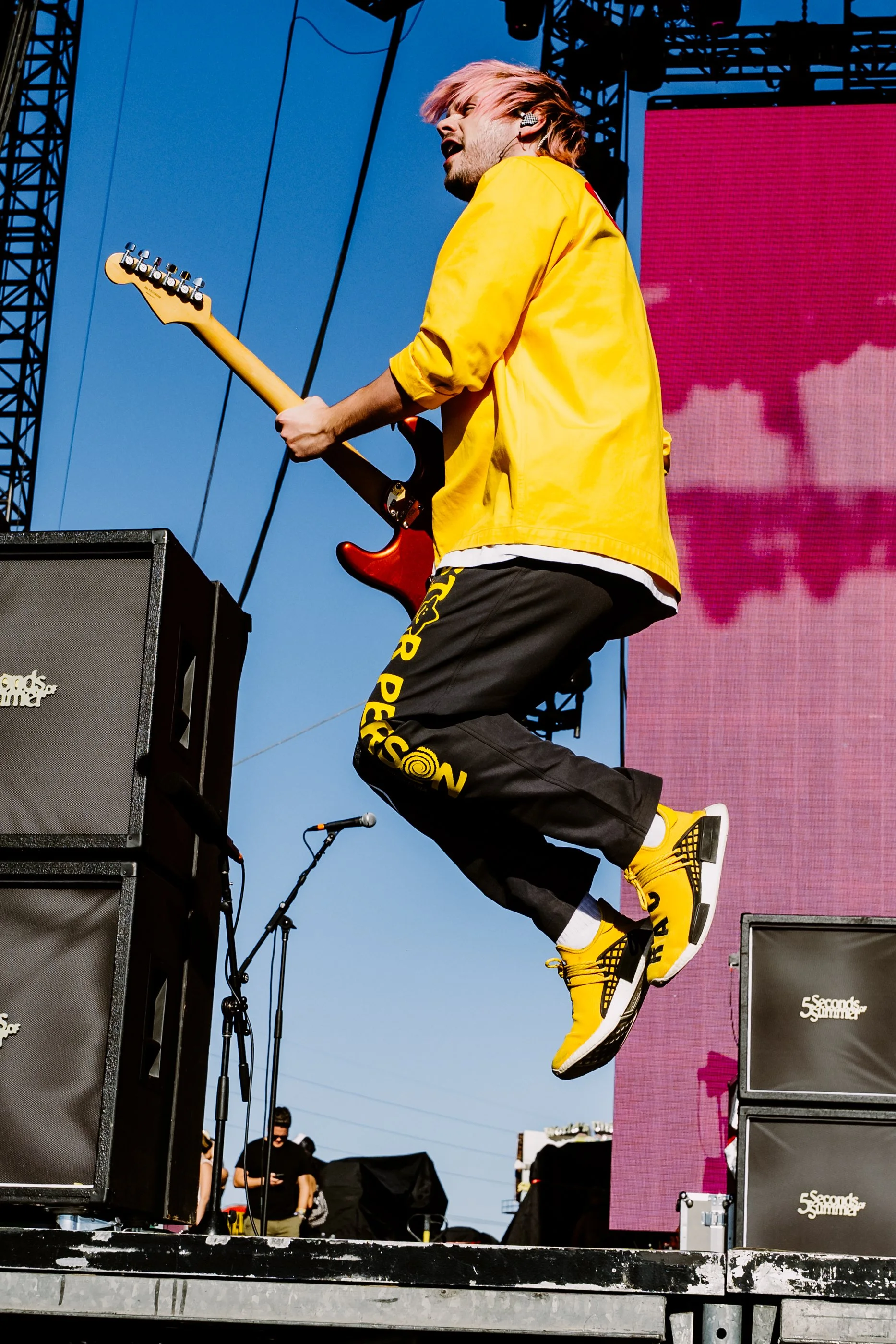 5 Seconds of Summer WWWYF23-1-2.jpg