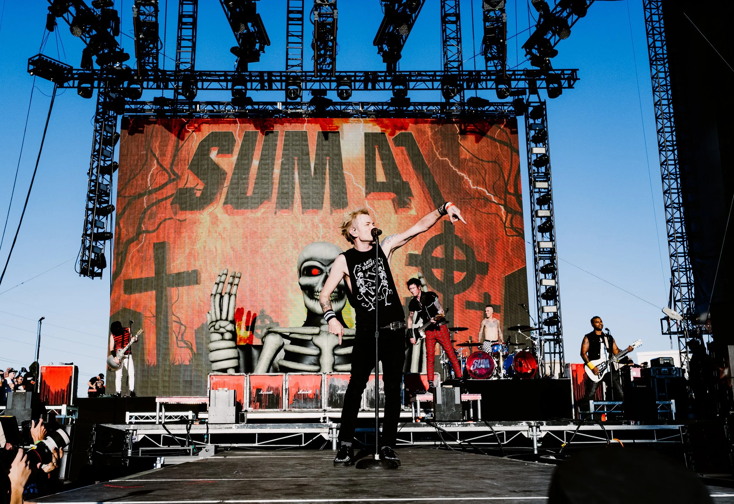 Sum 41 WWWYF23-5-2.jpg