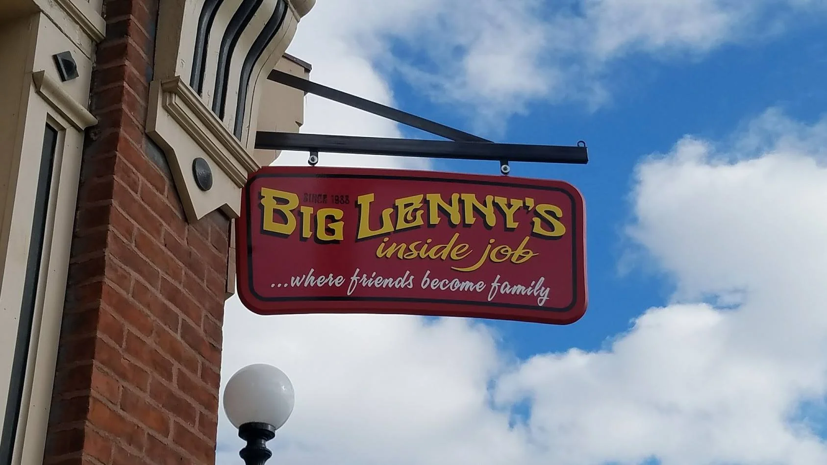 biglennys_sign.jpg