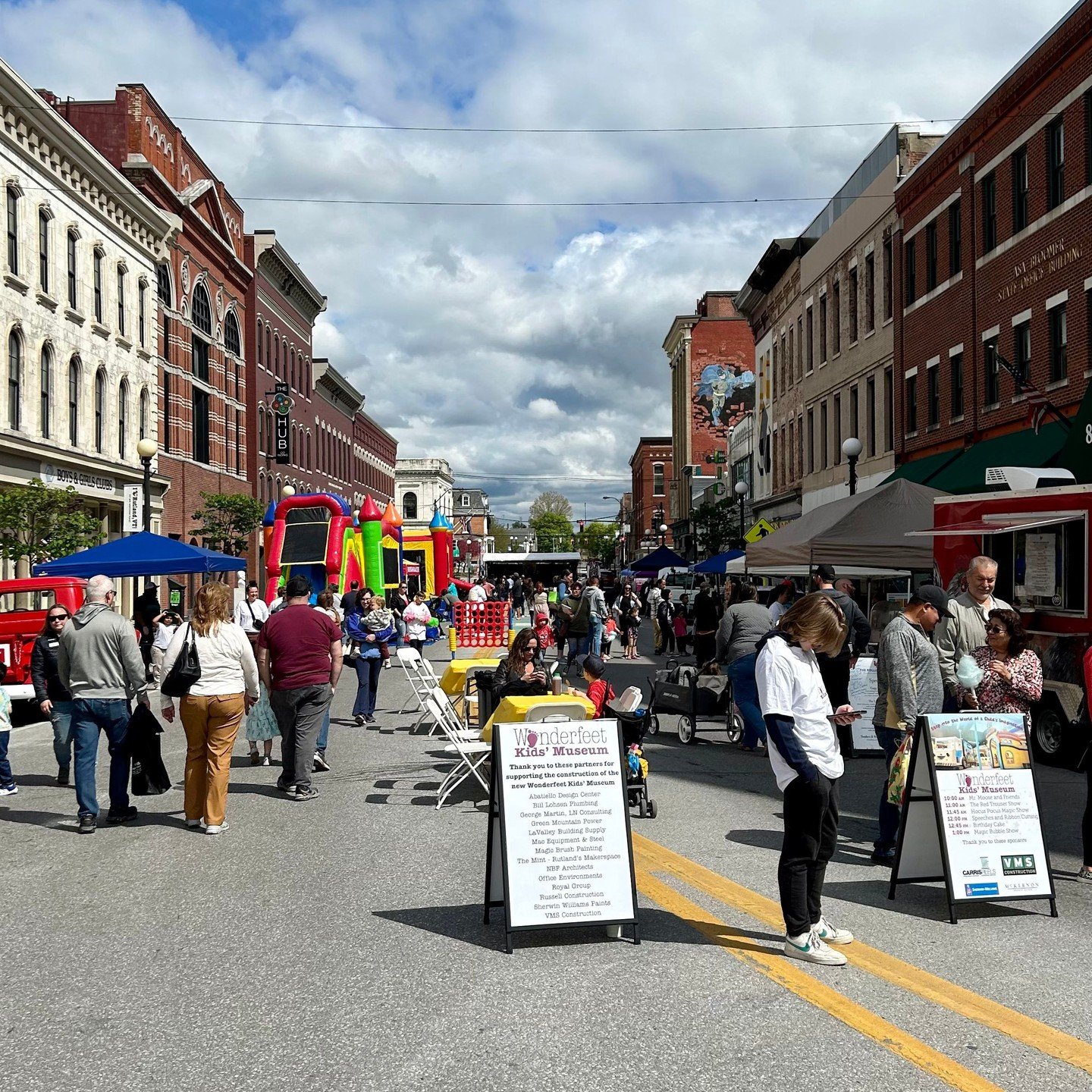 It's a great day to visit Downtown Rutland, Vermont! Come to @downtownrutland today for:

&bull; @vermontfarmersmarket first outdoor market at Depot Park from 9am-2pm
&bull; @wonderfeetkidsmuseum Grand Opening &amp; Birthday Celebration! on Merchants