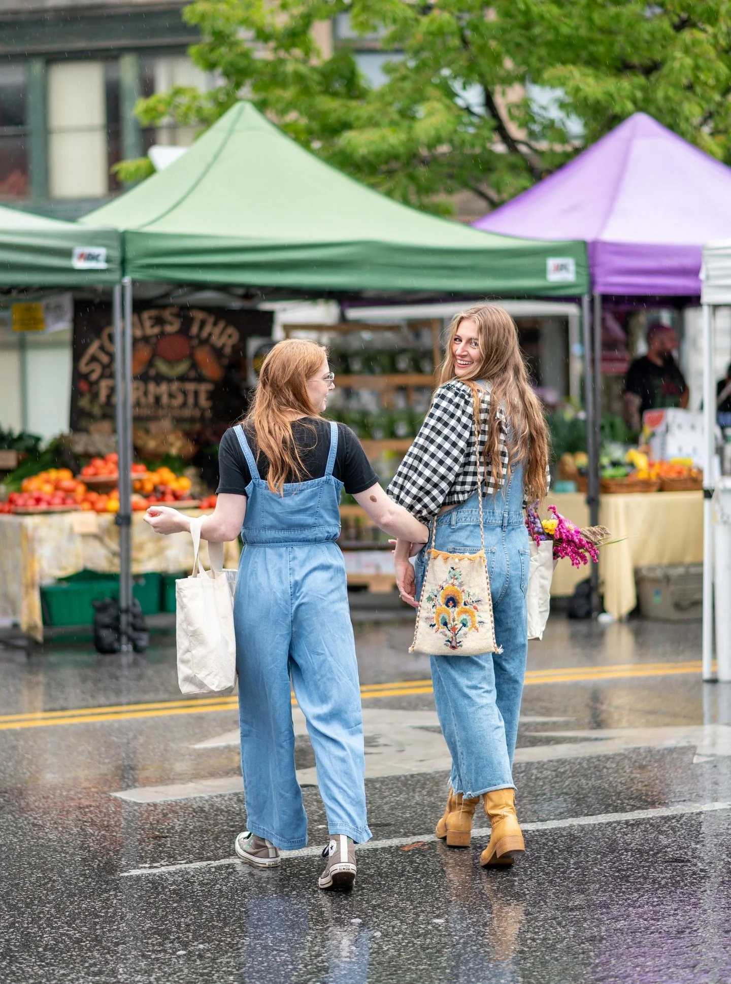 🍂 Experience the bounty of the harvest at @vermontfarmersmarket and the @rutlandcountyfarmersmarket! 🍃

The markets will remain outdoors in Depot Park, Downtown Rutland, Vermont, every Saturday from 9:00 AM to 2:00 PM, rain or shine, until October 