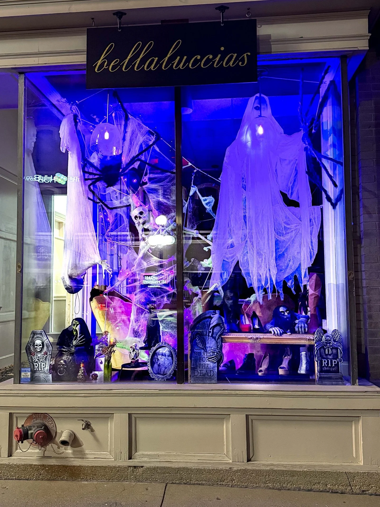 Freaky Friday, Part Three: Halloween Window Display Contest!

We're embracing the fall season in Downtown Rutland, Vermont, with our new Halloween Window Display Contest! Local merchants and organizations are transforming their windows with spooky an