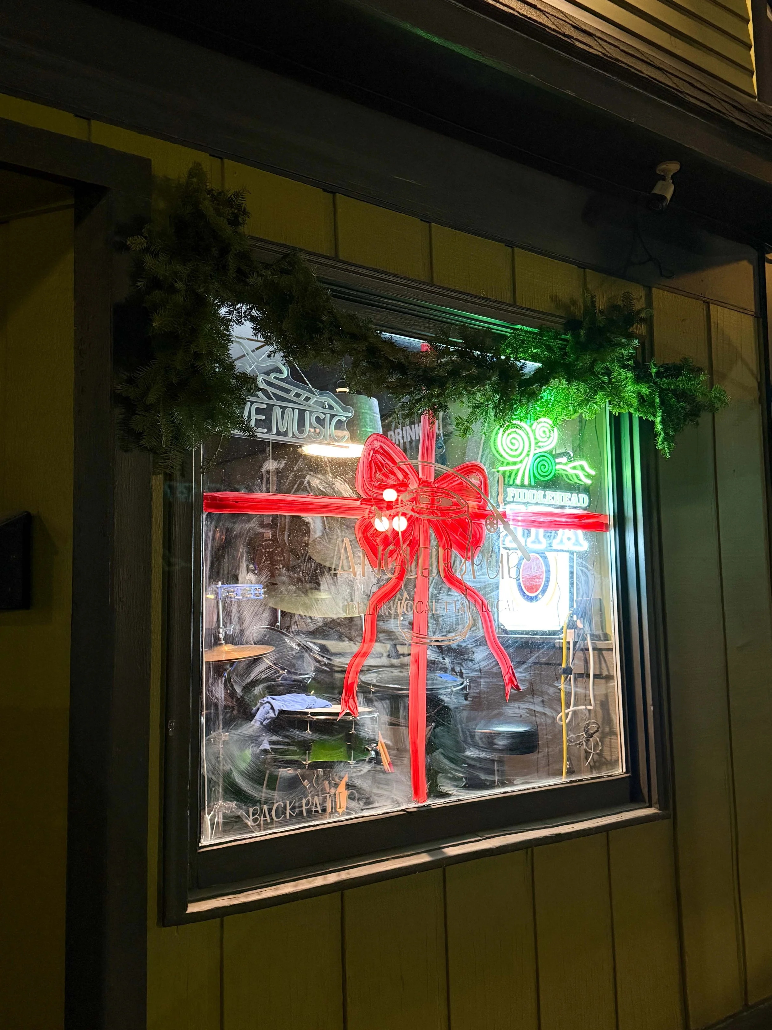 Angler Pub, 52 Strongs Avenue