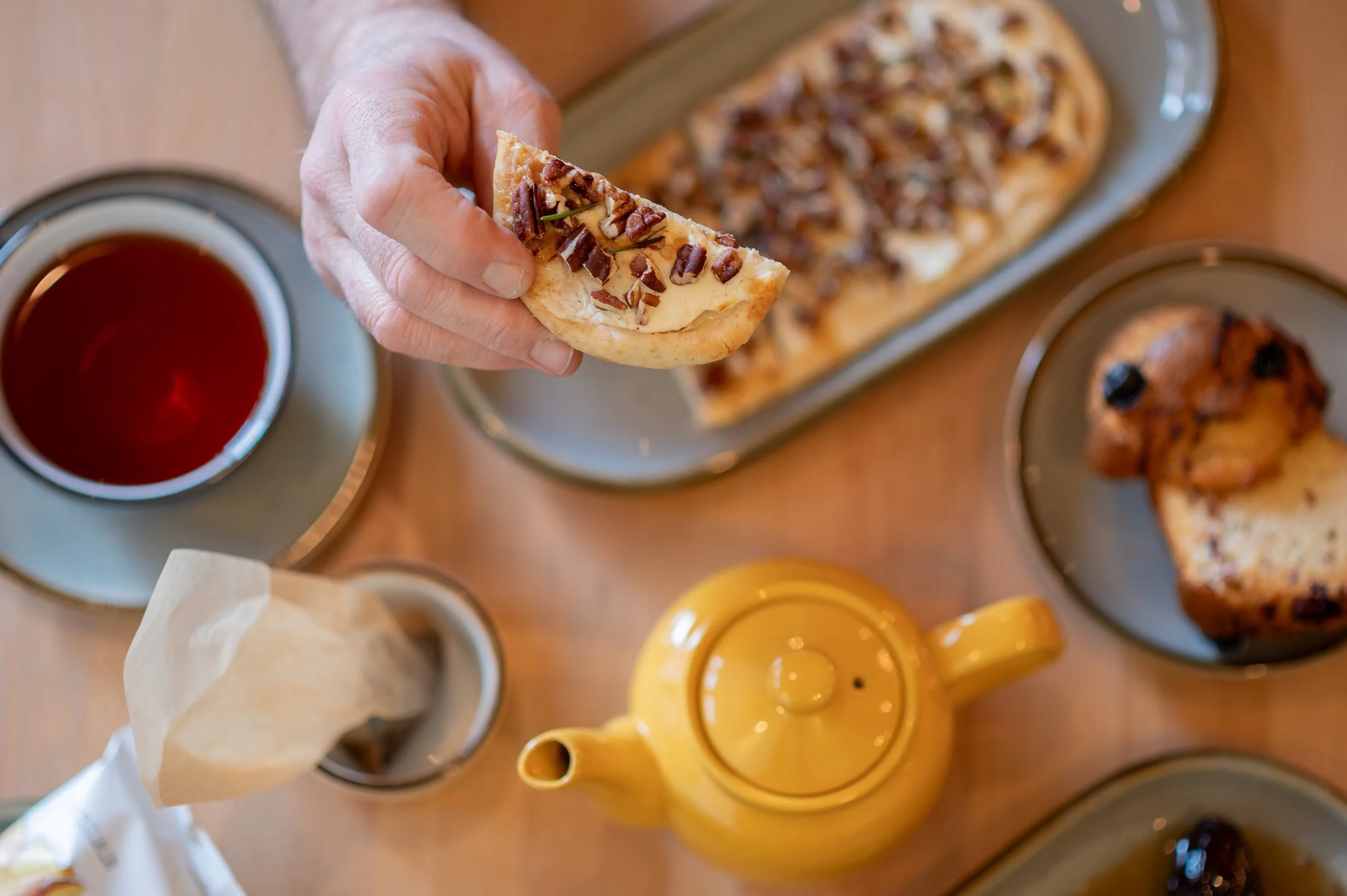 Loose Loona Gifts + Tea House