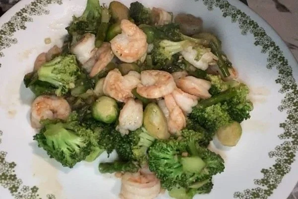 GLAZED+SHRIMP+%26+VEGGIE+STIR-FRY_1of4.jpg