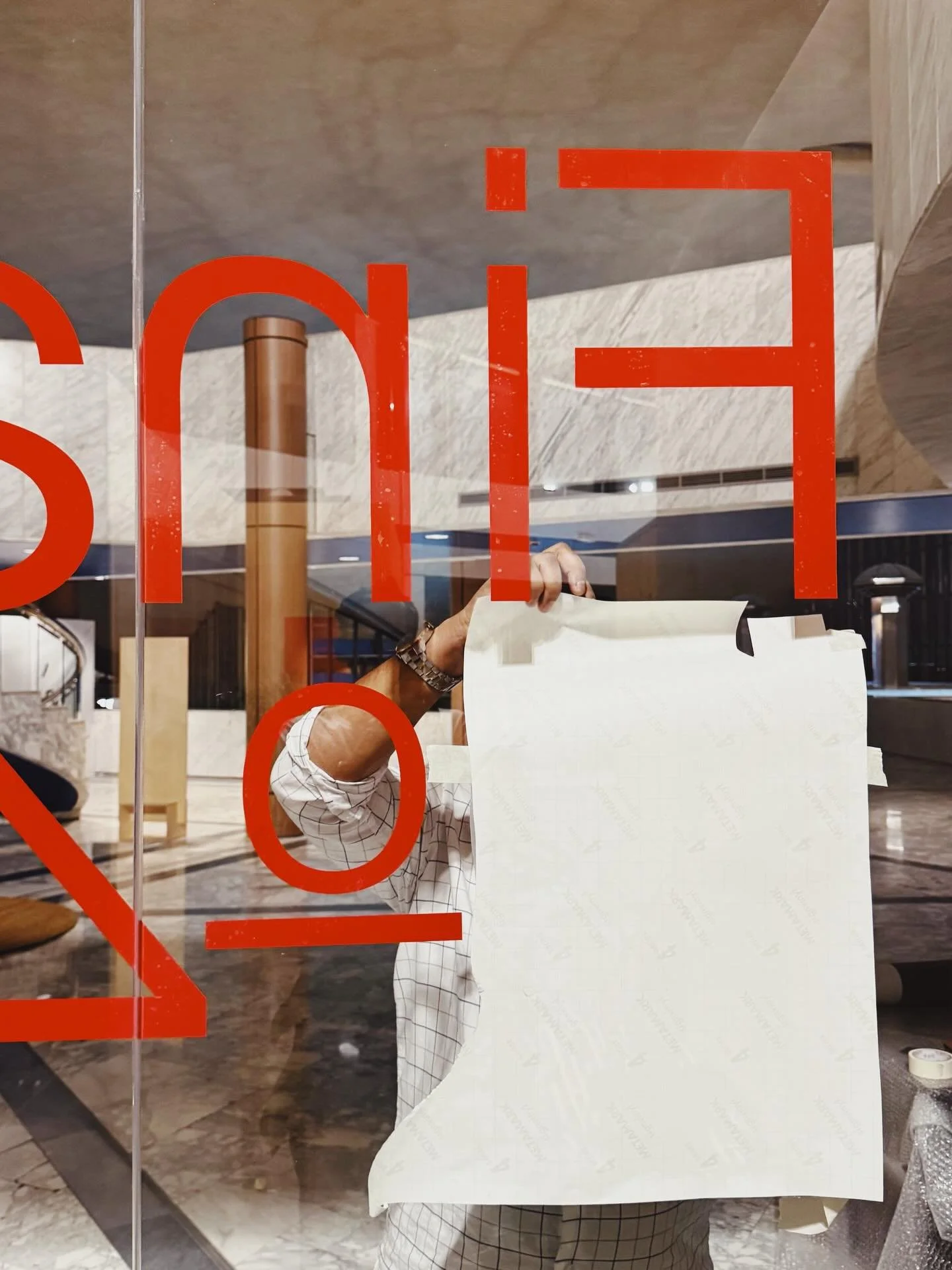 There&rsquo;s no doubt that the best part of pre-Final Draft is the set up of our space. Shakey ladders, recycled prints, vinyl, pizza, broken staplers, sing alongs, stage decorations, more vinyl, late nights and good vibes. 
Nearly there.