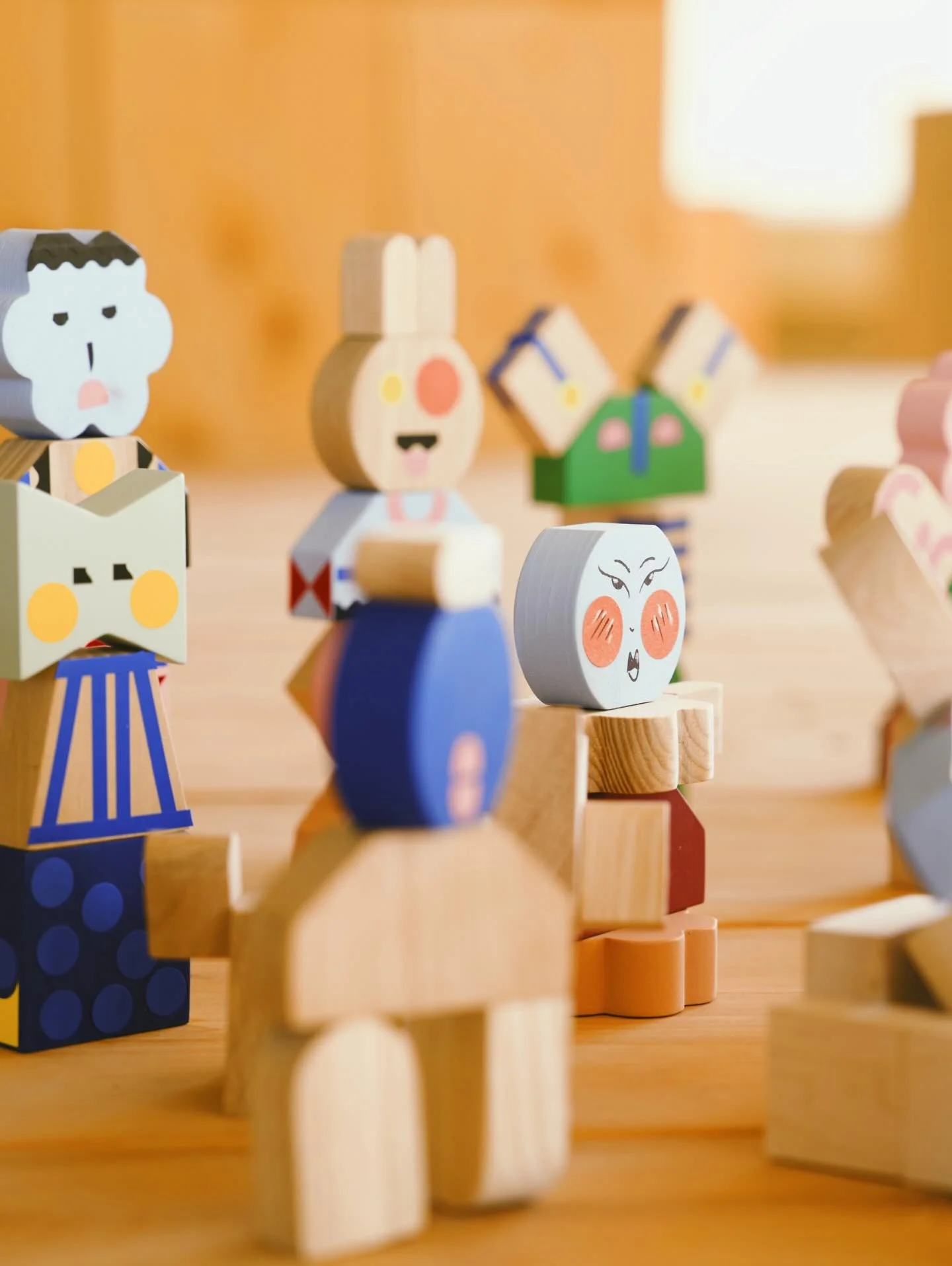 Yanno what&rsquo;s cooler to do at lunchtime than just eating lunch? 
Making beautiful little dolls out of scrap wood and imagination, inspired by Alexander Girard&rsquo;s @vitra dolls.
Design is fun.