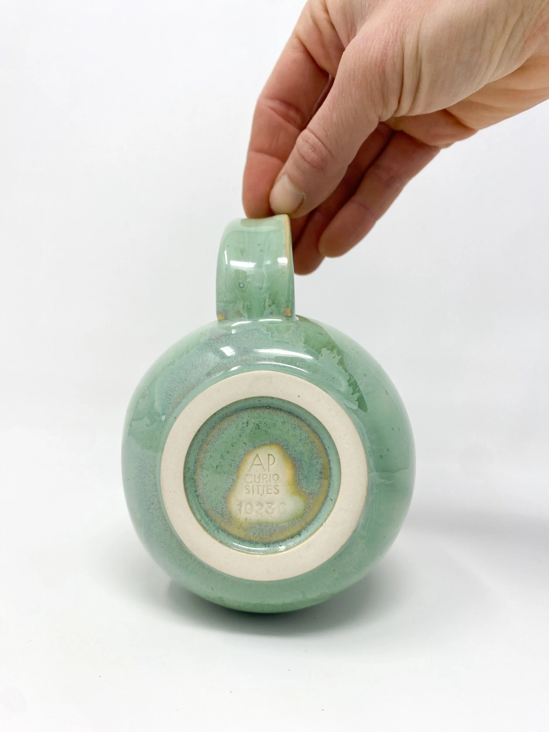 1CAF0C72-101E-427D-8784-1E2CC19BF699