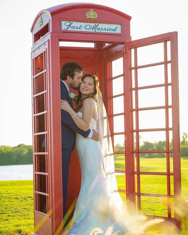 Anna + Garrett 
How Gorgeous is this Golden Hour shot? 📷 
We are Melting (maybe literally?) ☀️