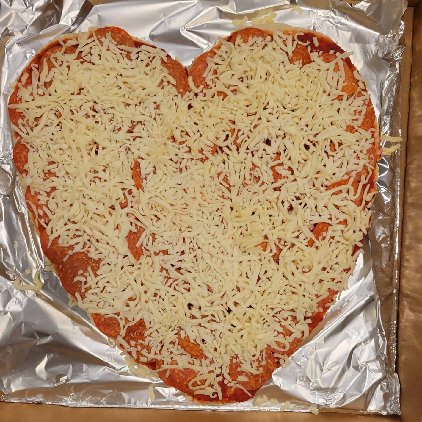 We ❤ this Valentine's Day tradition!

#pizza 
#food 
#delish
#foodstagram
#valentines 
#bemyvalentine
#traditions
#vineyardseeds