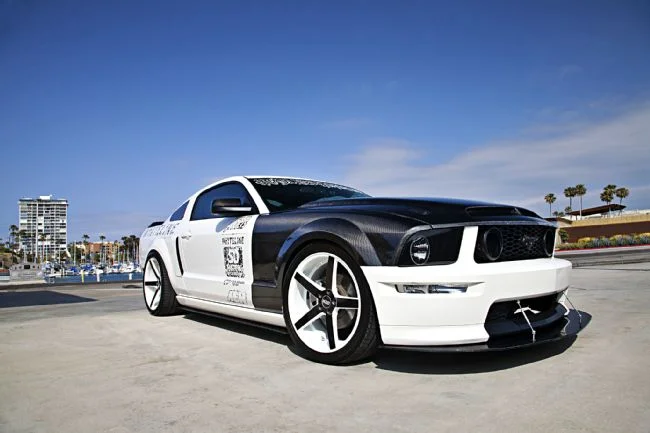 2007-ford-mustang-gt-larry-moore.jpg