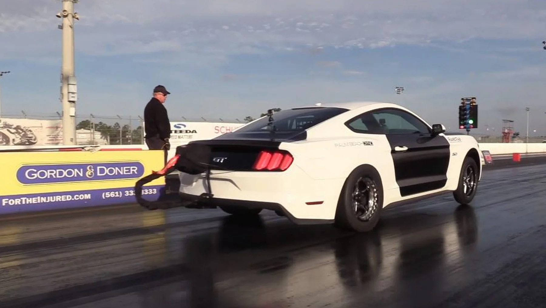 2015-ford-mustang-james-kakaletris.jpg