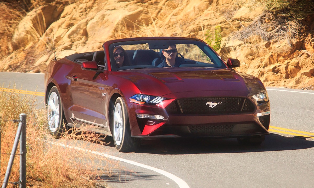 2018-ford-mustang-gt-convertible.jpeg