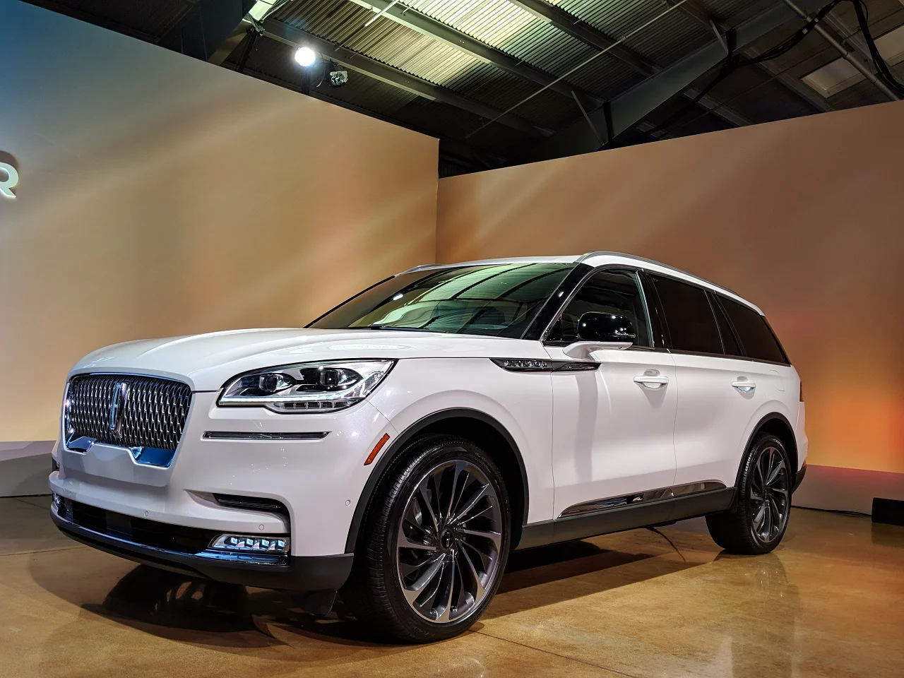 2020-lincoln-aviator.jpg