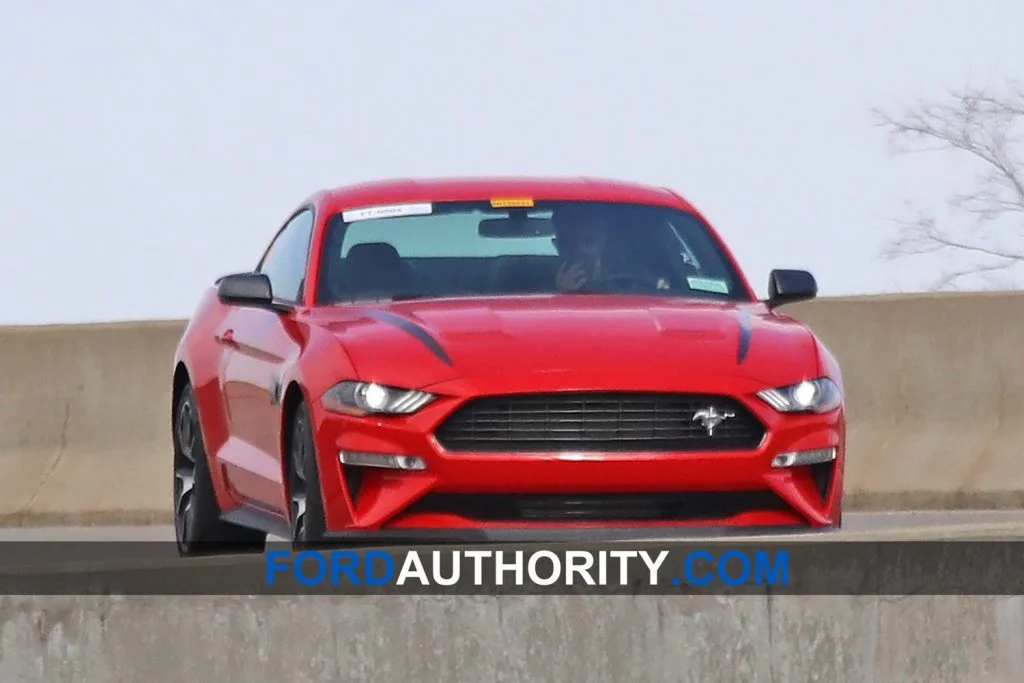 2020-ford-mustang-svo-spy-shot-01.jpg