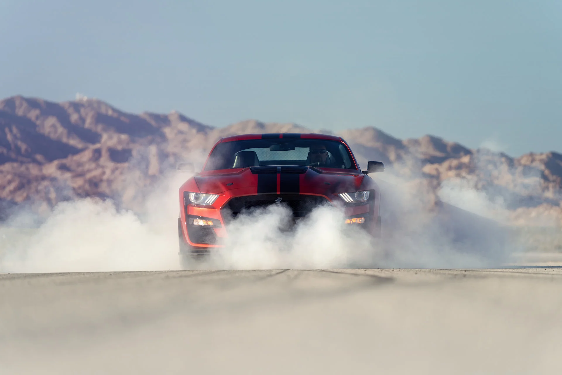 2020-ford-mustang-shelby-gt500-burnout.jpg