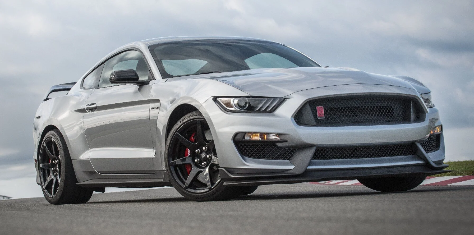 2020-ford-mustang-shelby-gt350r-iconic-silver.jpg