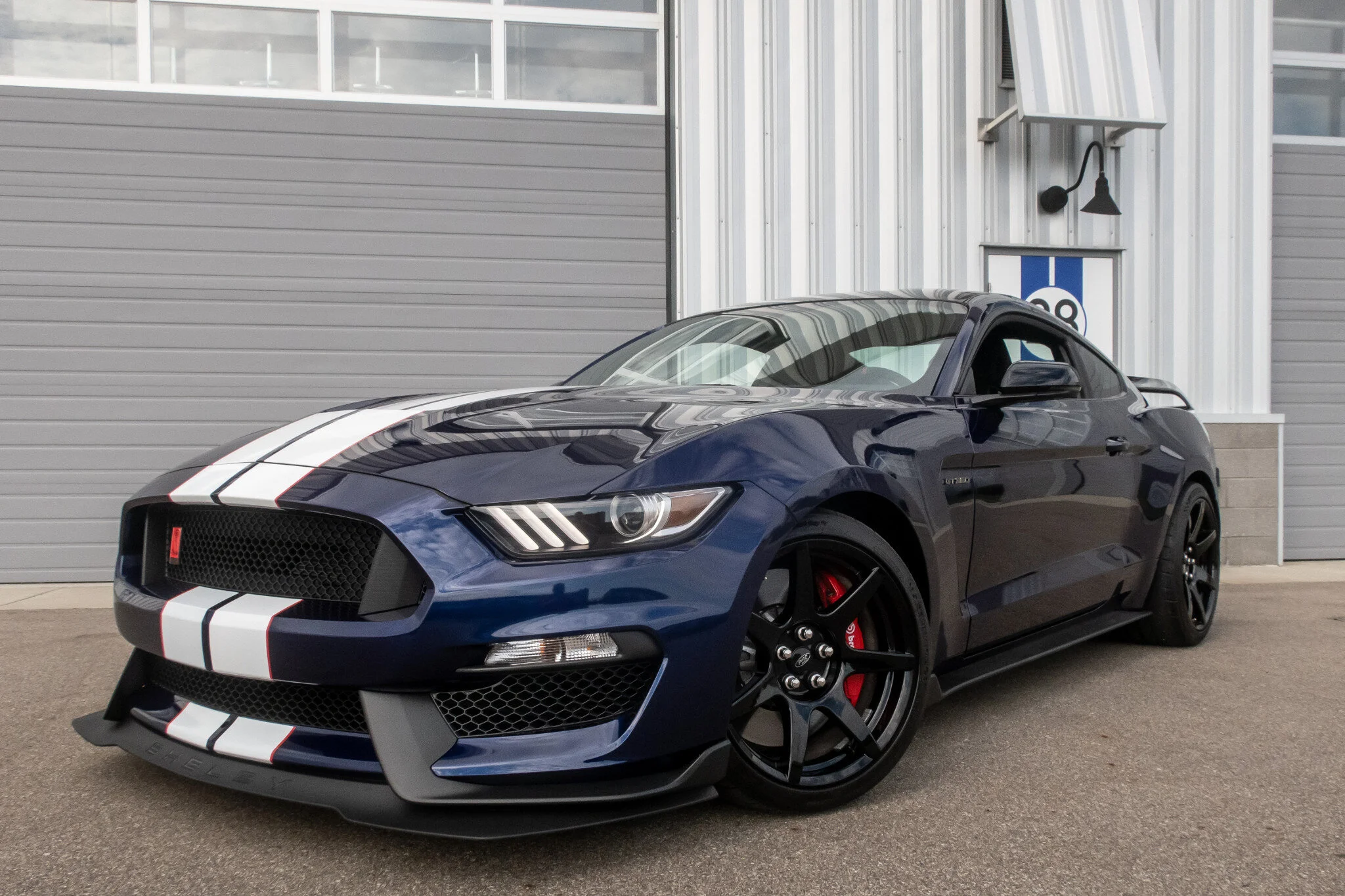 2020-ford-mustang-shelby-gt350r-track-ready-street-capable.jpg