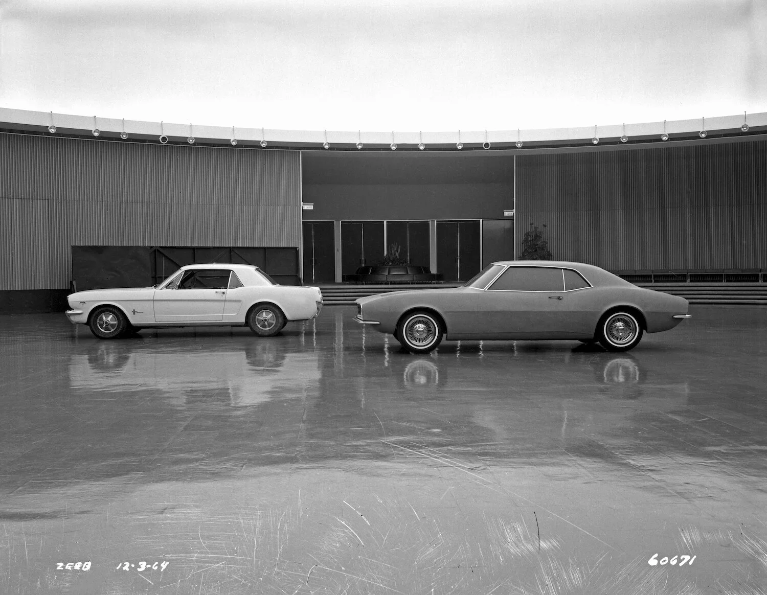 1964-ford-mustang-chevrolet-camaro-comparison-study.jpg
