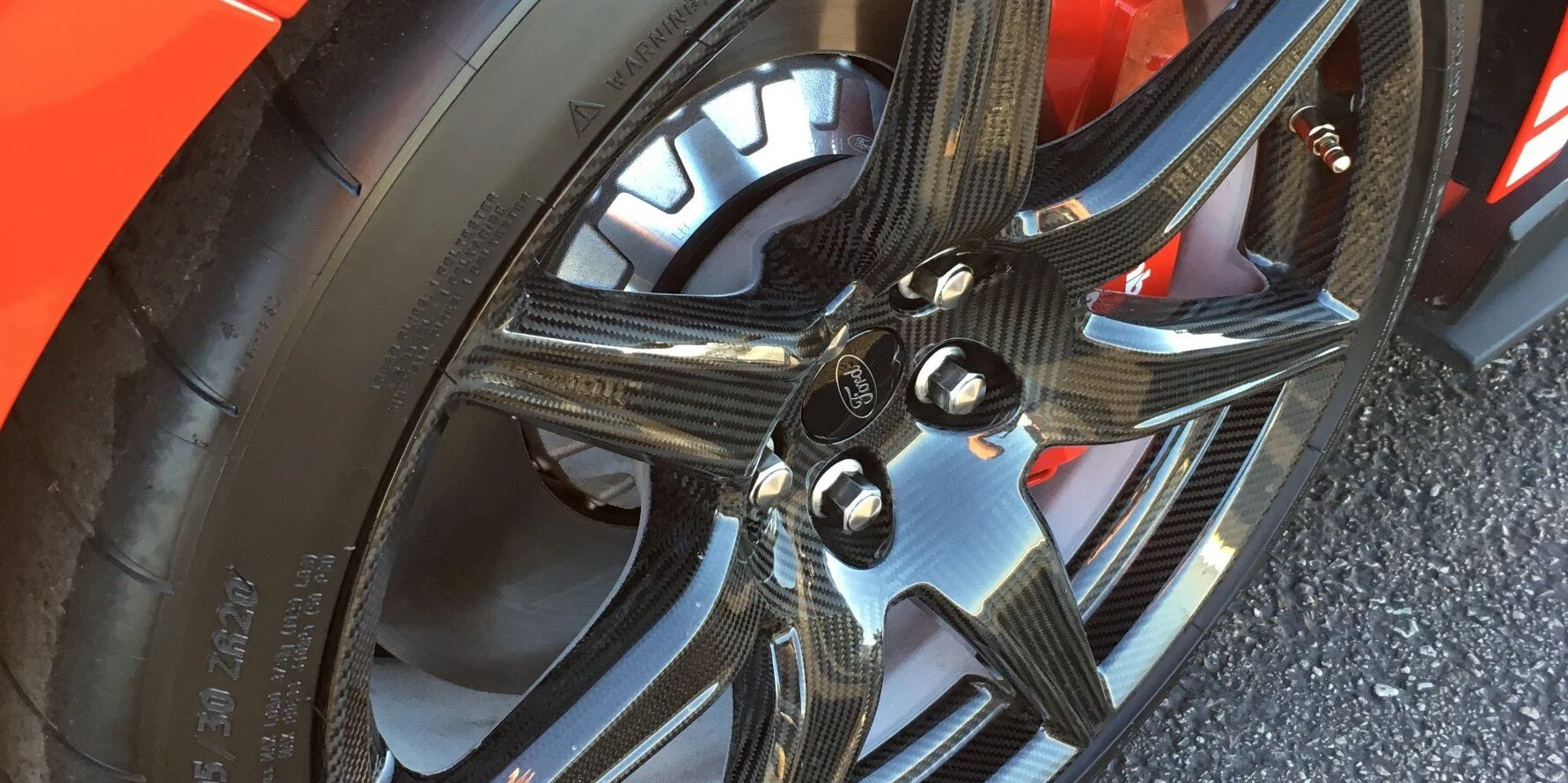 2020-ford-mustang-shelby-gt500-carbon-fiber-wheels-clifford-atiyeh-car-and-driver.jpg