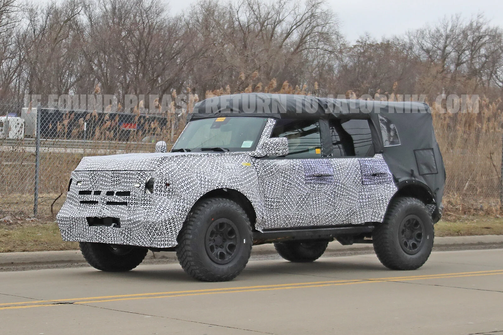 2021-ford-bronco-spy-shot-jalopnik.jpg