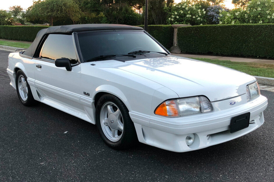  En venta Ford Mustang GT Convertible (Oxford White, .0L V8, -speed auto, 5K miles) — StangBangers