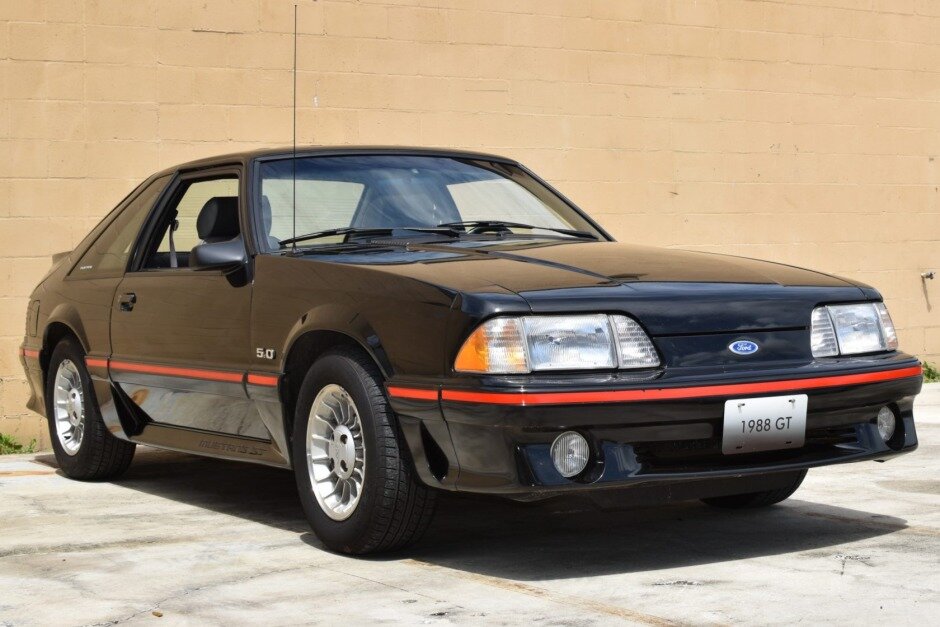  En venta: 1988 Ford Mustang GT (hatchback, negro, 5.0L V8, 5 velocidades, 33K millas) — StangBangers