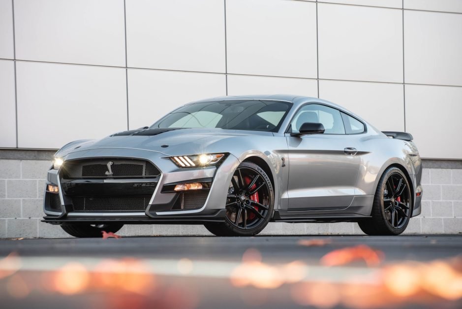 For Sale: 2020 Ford Mustang Shelby GT500 (#L1930, Iconic Silver, supercharged 5.2L V8, 7-speed DCT, 479 miles)