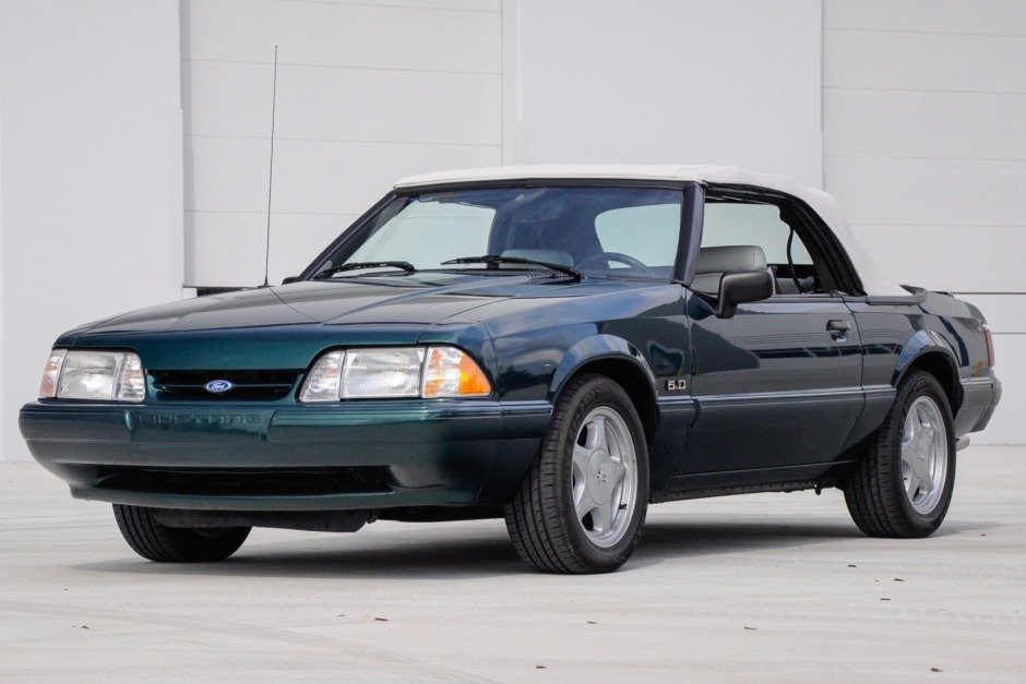  En Venta Ford Mustang LX.  Convertible (verde esmeralda profundo, capota blanda blanca, .0L V8, automático de alta velocidad, 5,000 millas) — StangBangers