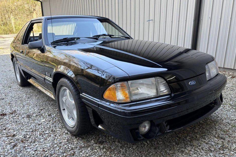 For Sale: 1993 Ford Mustang GT Hatchback (black, 5.0L V8, 5-speed manual, 4800 miles)