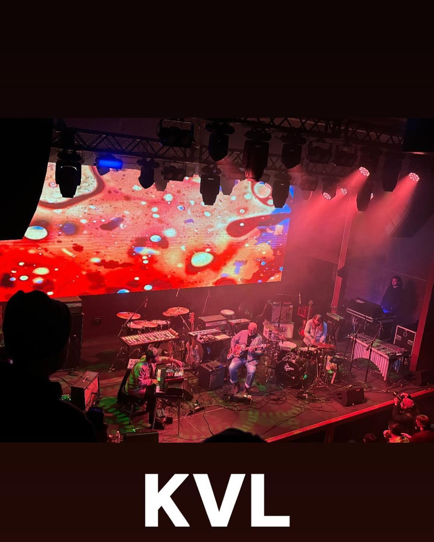 Incredibly fun night with my brothers @vondrum &amp; @mcbutterstixxx opening for @trts at @outset_chicago. Huge thanks to John, Johnny, Dan, Jeff &amp; Doug for inviting us. Their show ripped. Thanks to everyone for all the great pics and vids.