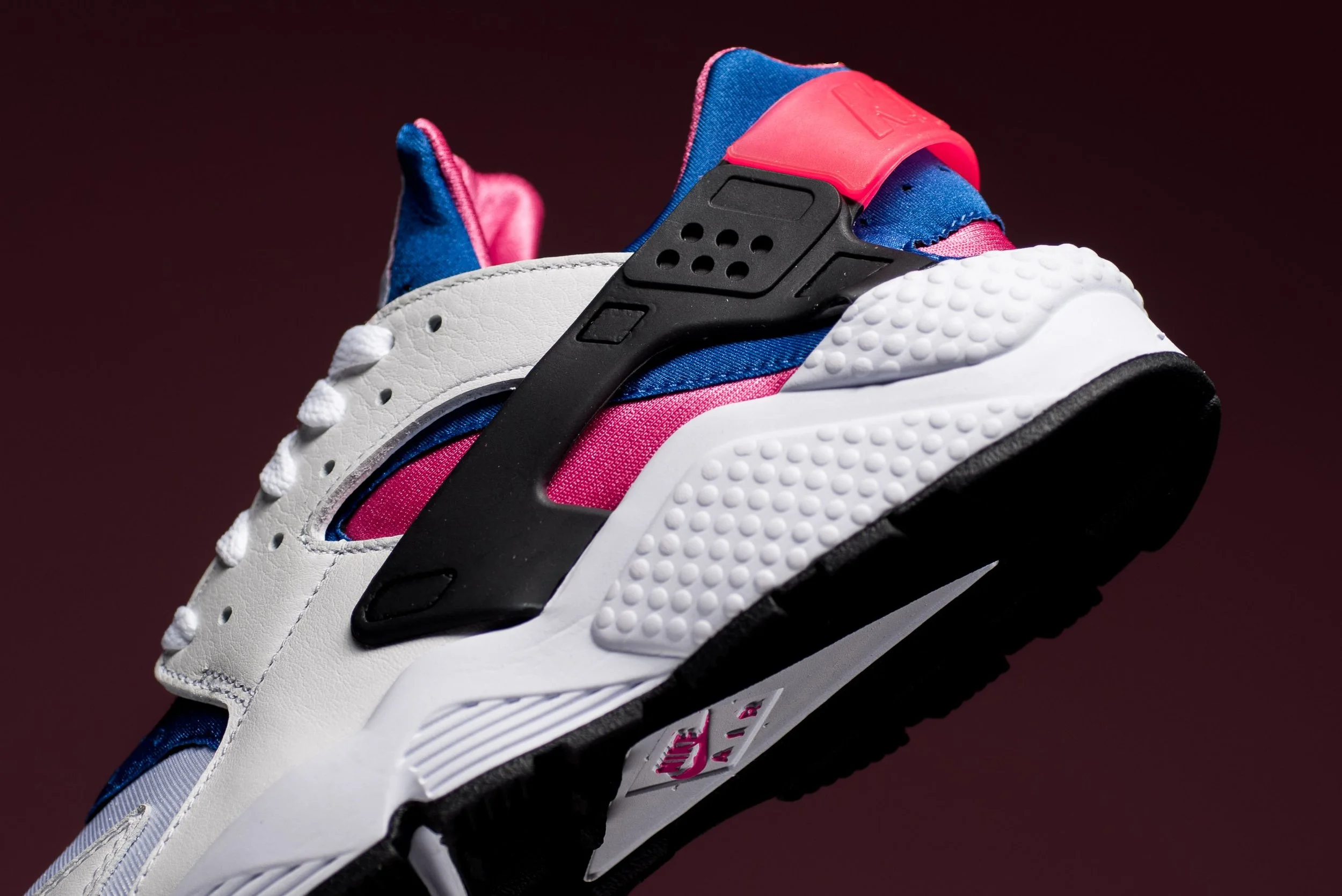 On Sale: Nike Air Huarache '91 OG 'Dynamic Pink'