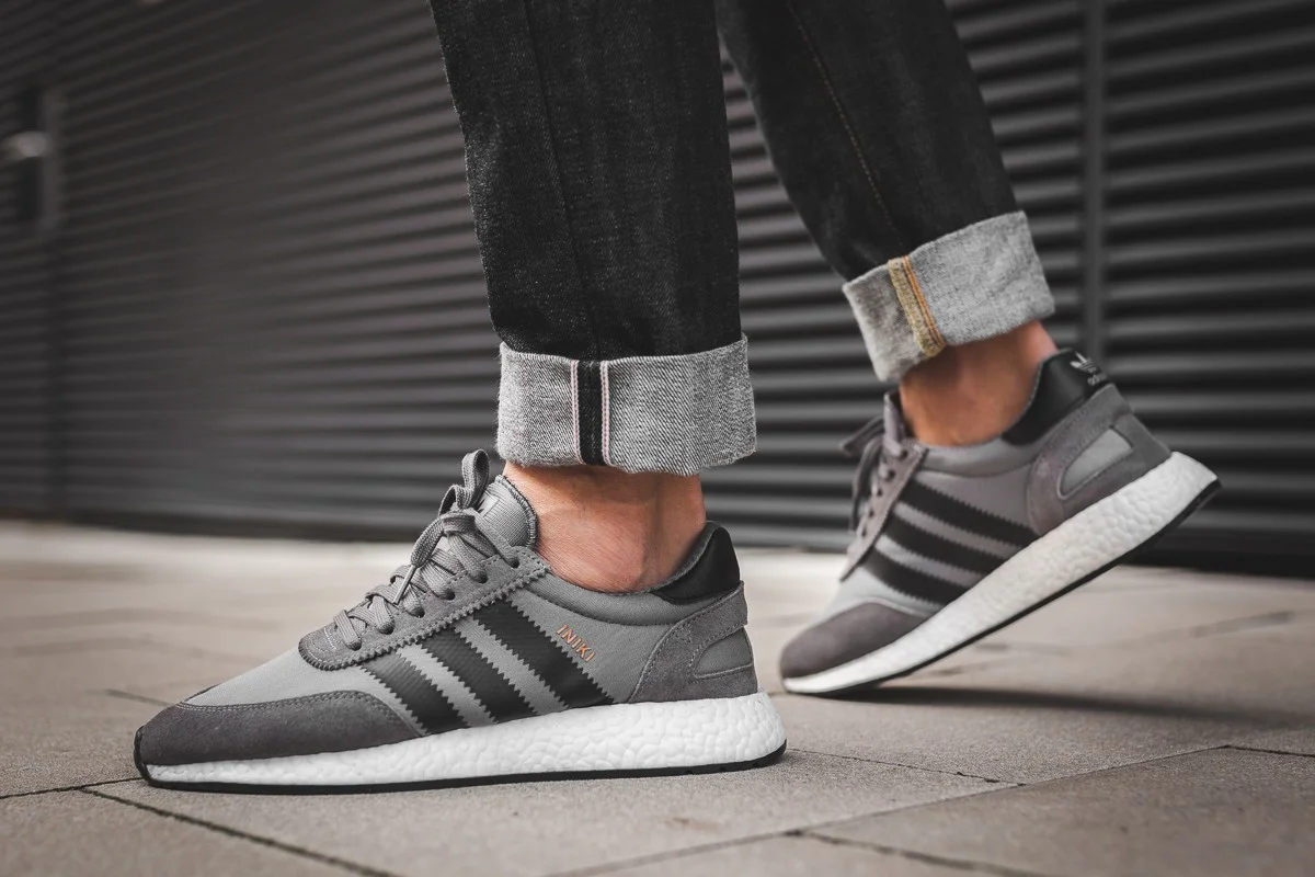 afew-store-sneaker-adidas-iniki-runner-grey-four-f17-coreblack-rwhite-370.jpg