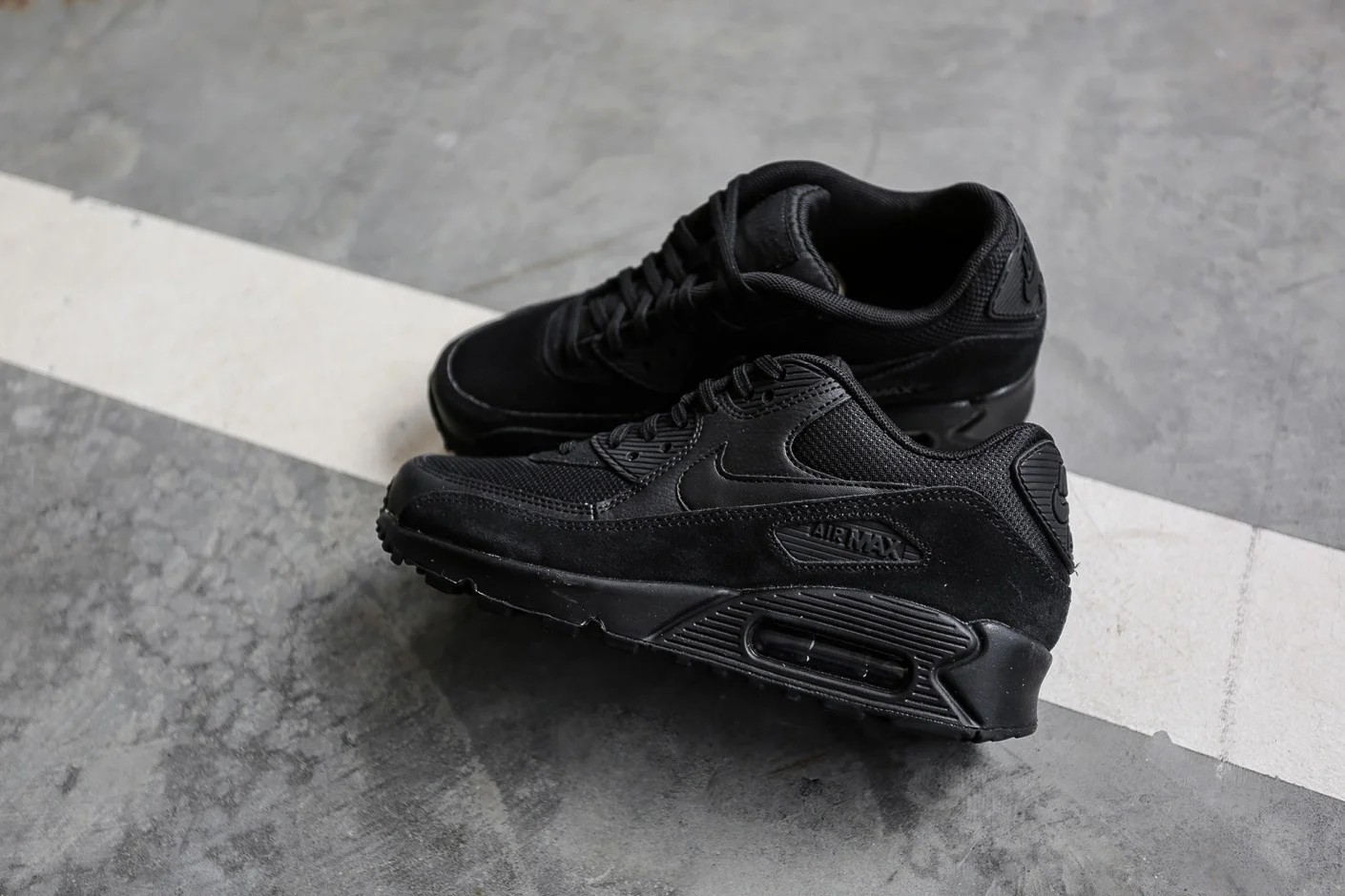Price Drop: Women's Nike Air Max 90 'Triple Black'