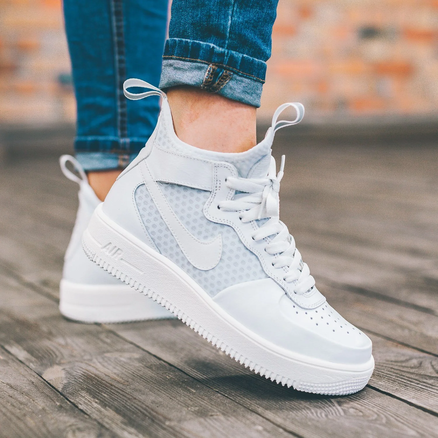 On Sale: Women’s Nike Air Force Ultraforce 1 Mid 'Summit White'