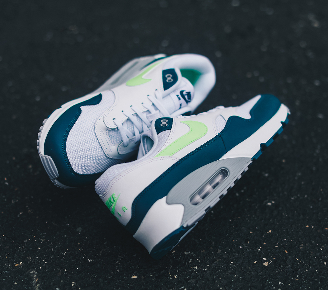 On Sale: Nike Air Max 90/1 ‘Grey Lime’