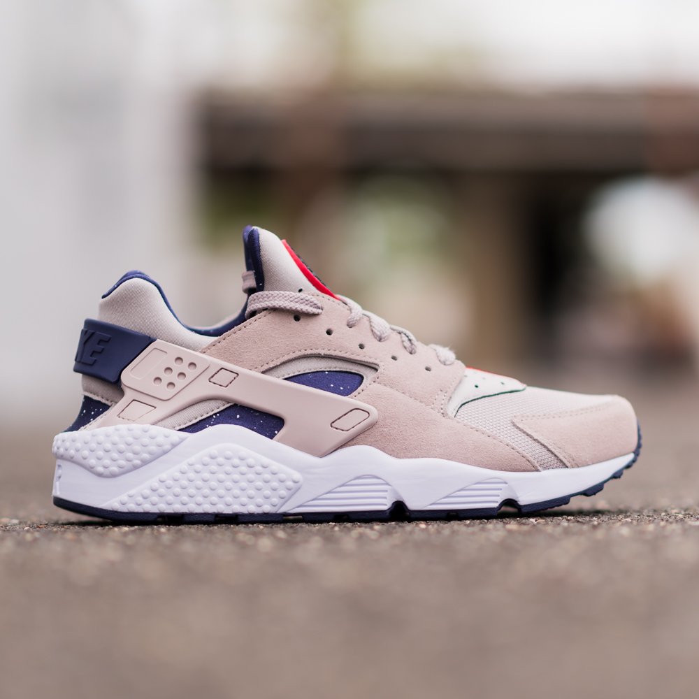 Air huarache moon landing 2025