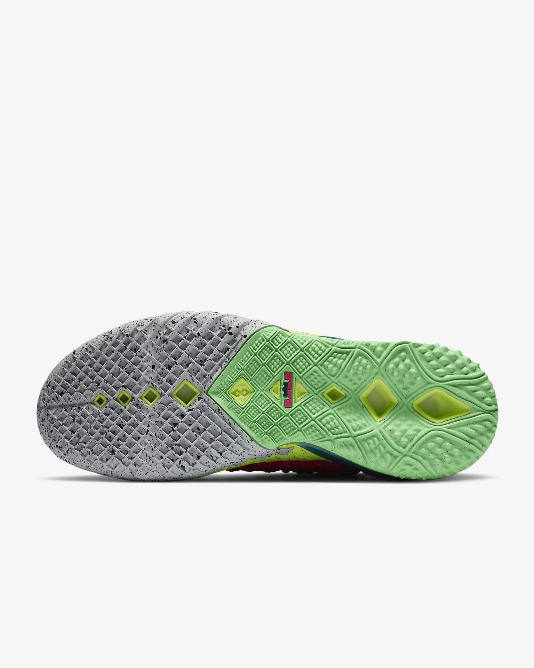 new lebron shoe's 18