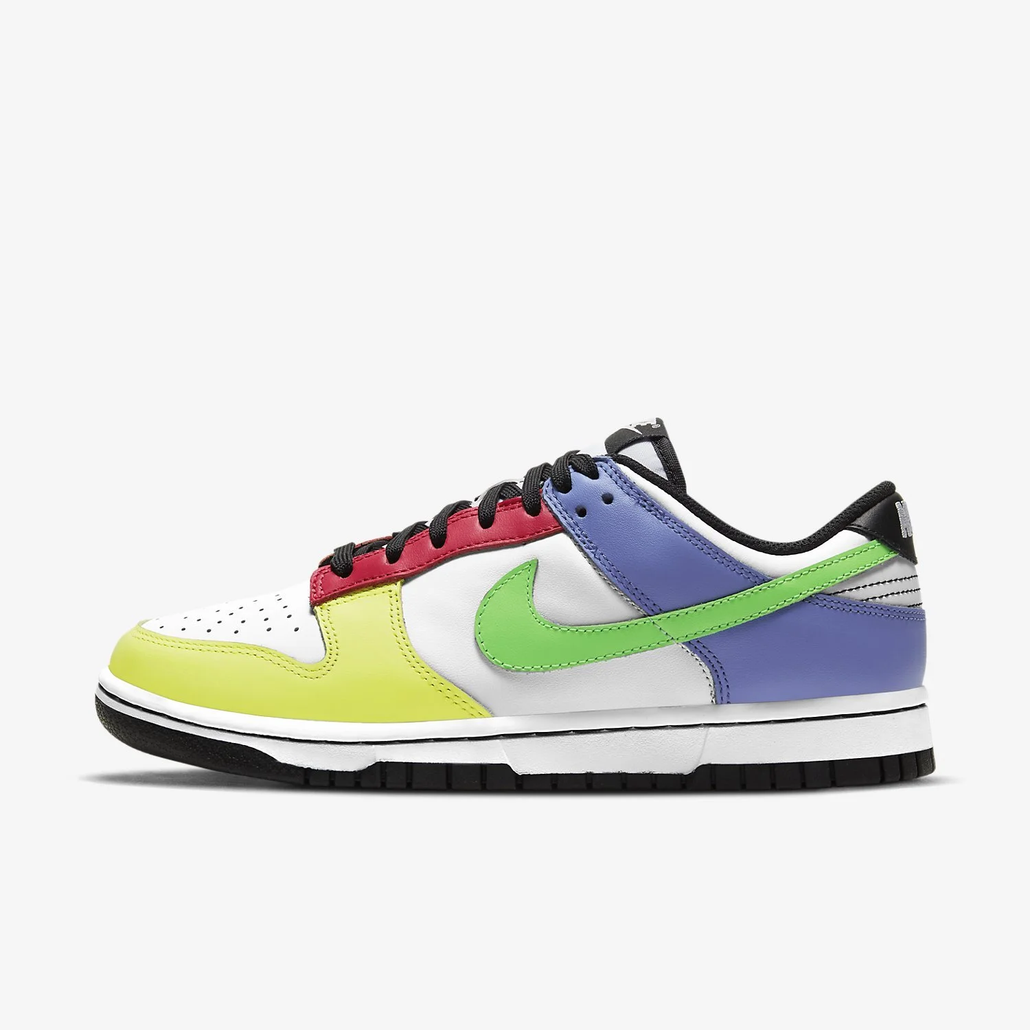 Women's Nike Dunk Low 'Green Strike'